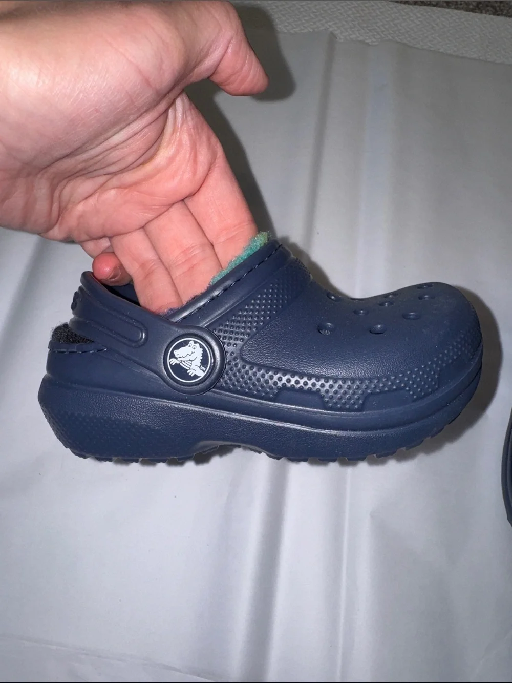 CROCS NWOT Kids Navy Classic Lined Clog - Blue-Green Bold Check Fleece Size 7
